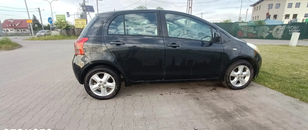 Toyota Yaris cena 14500 przebieg: 117500, rok produkcji 2006 z Kraków małe 79